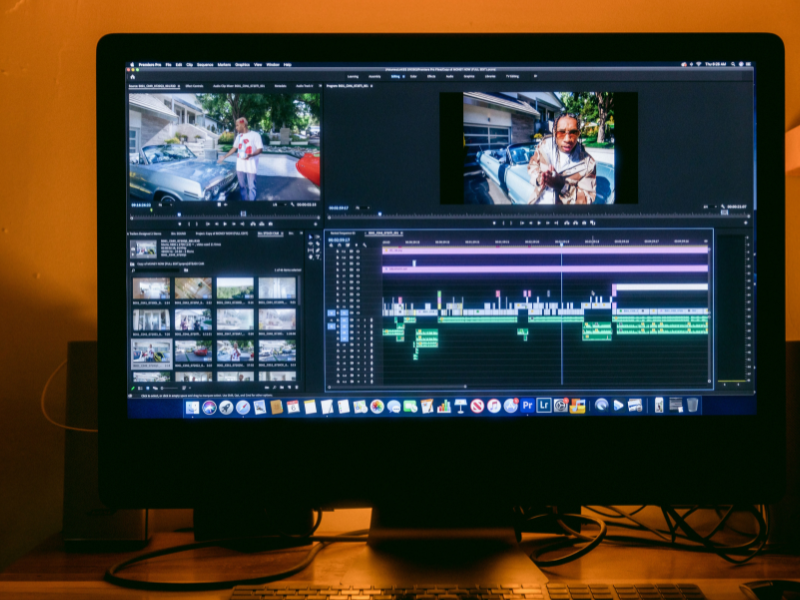 Computerscherm waarop het bewerkingswerk van een fotograaf en videograaf in Marbella te zien is.